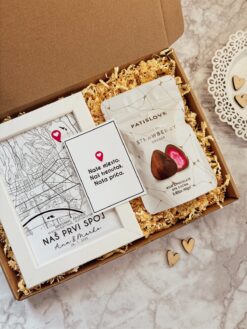 Darilni paket “Naše mjesto” – Personalizirani okvir